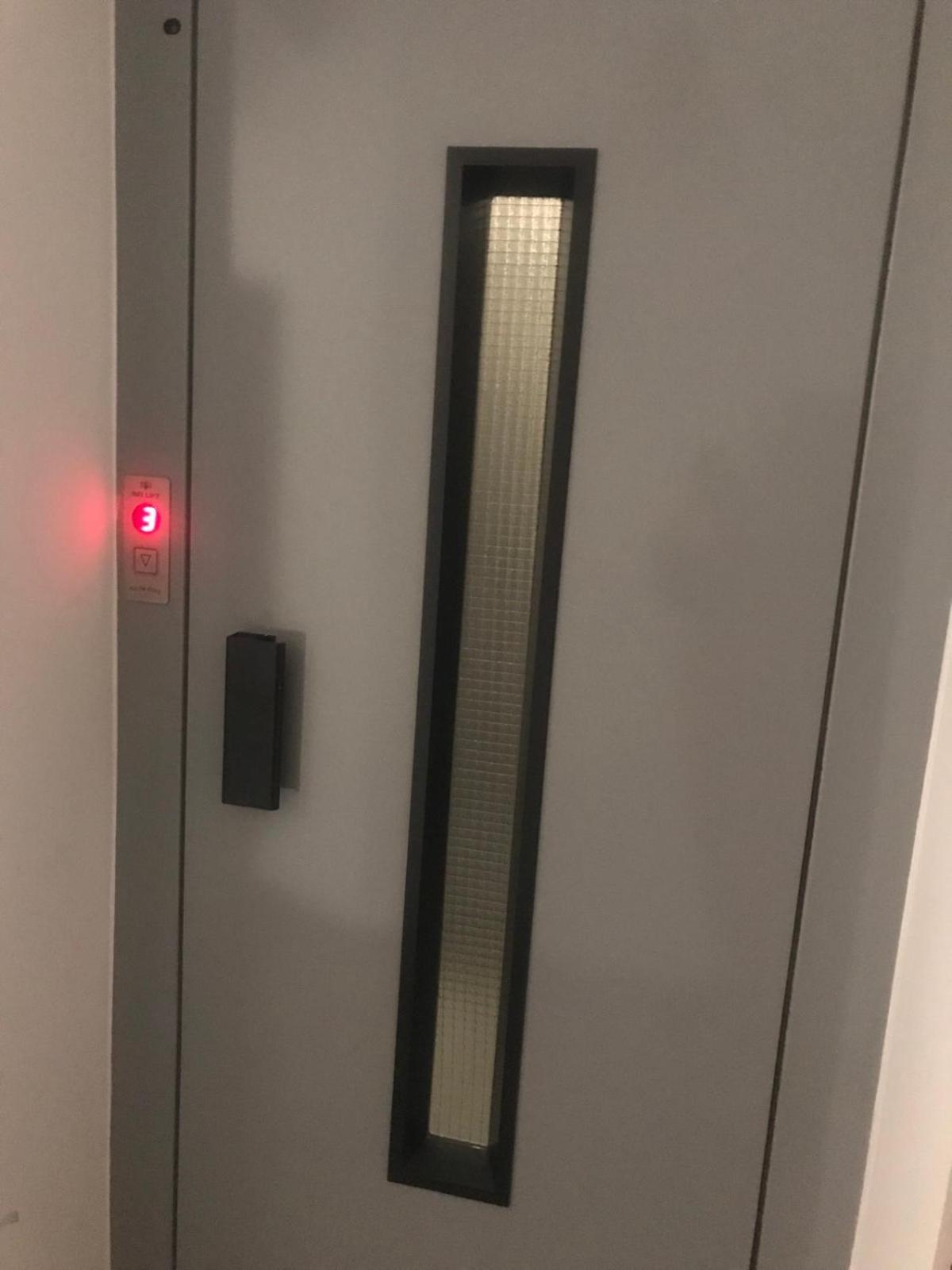 Lilia 3 Self-Check In Apartment With Hot Water Despite Prevention In The Neighborhood, Food And Drink Shop Open Until 10 Pm And Free Parking Area Next Ot 24 Hours Food And Drink Shop And Free Parking Area Sofia Luaran gambar