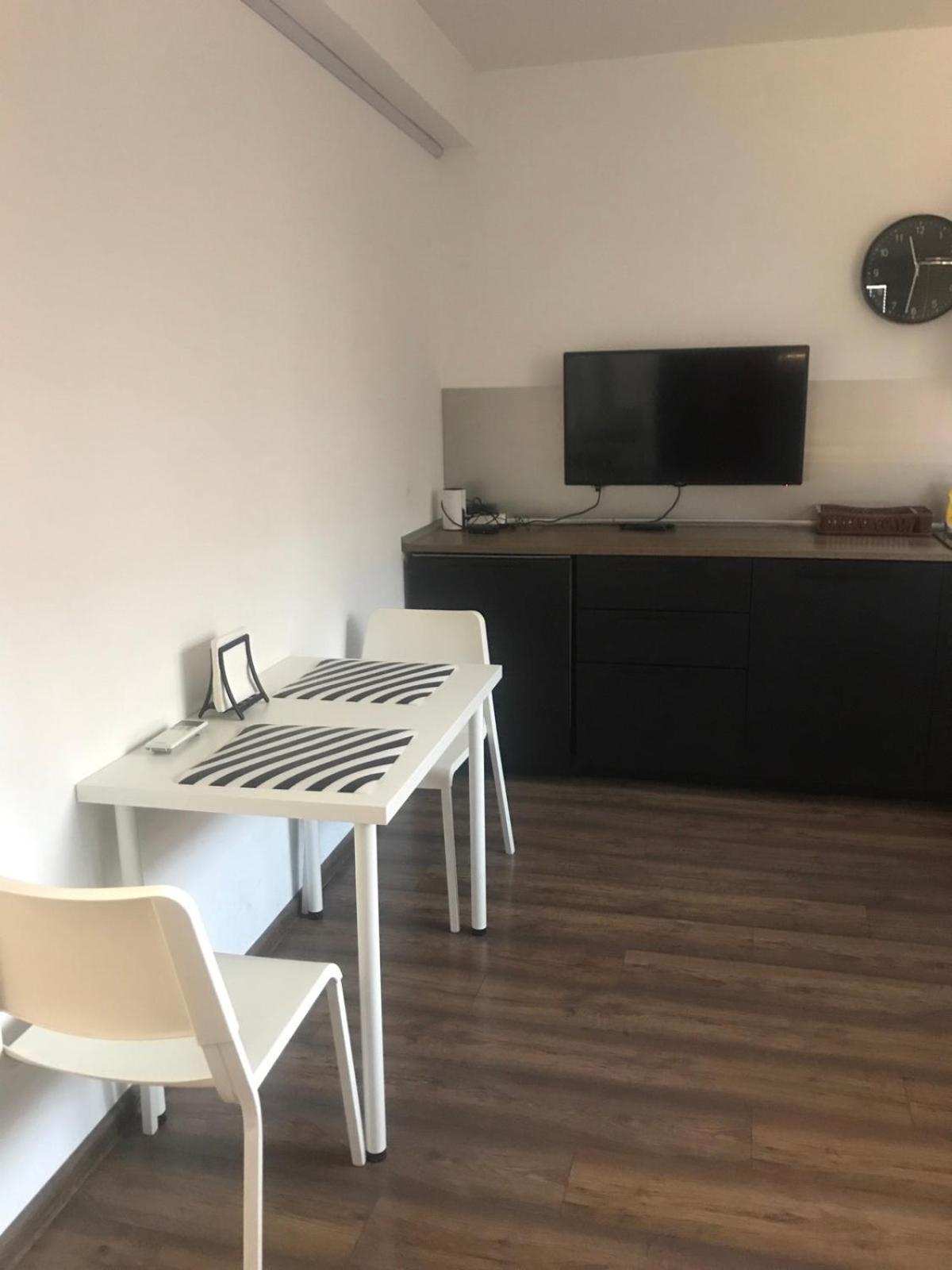 Lilia 3 Self-Check In Apartment With Hot Water Despite Prevention In The Neighborhood, Food And Drink Shop Open Until 10 Pm And Free Parking Area Next Ot 24 Hours Food And Drink Shop And Free Parking Area Sofia Luaran gambar