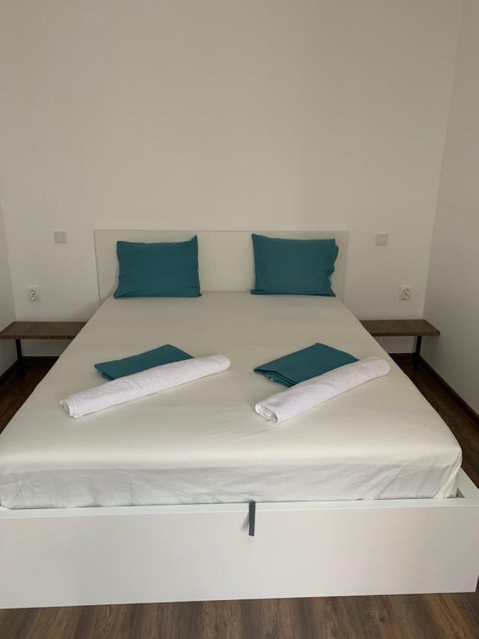 Lilia 3 Self-Check In Apartment With Hot Water Despite Prevention In The Neighborhood, Food And Drink Shop Open Until 10 Pm And Free Parking Area Next Ot 24 Hours Food And Drink Shop And Free Parking Area Sofia Luaran gambar